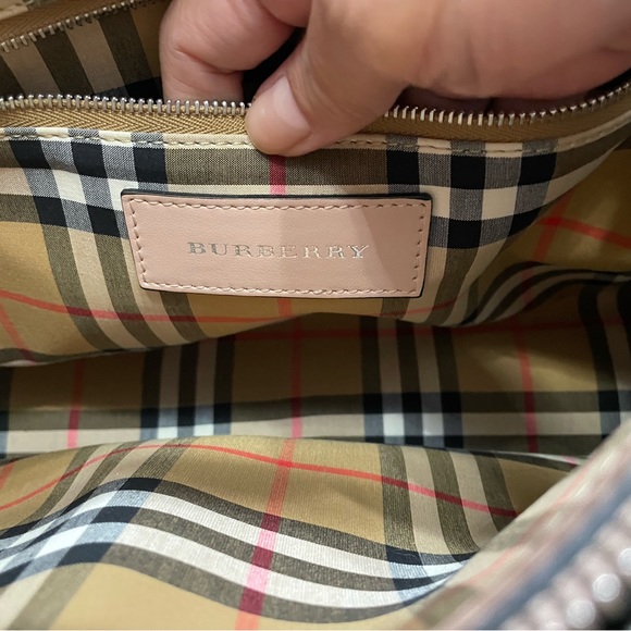 Burberry Perforated Medium Banner Tote Bag - Picture 3 of 5